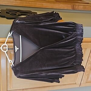 Beautiful grey/pewter velvet Madewell top